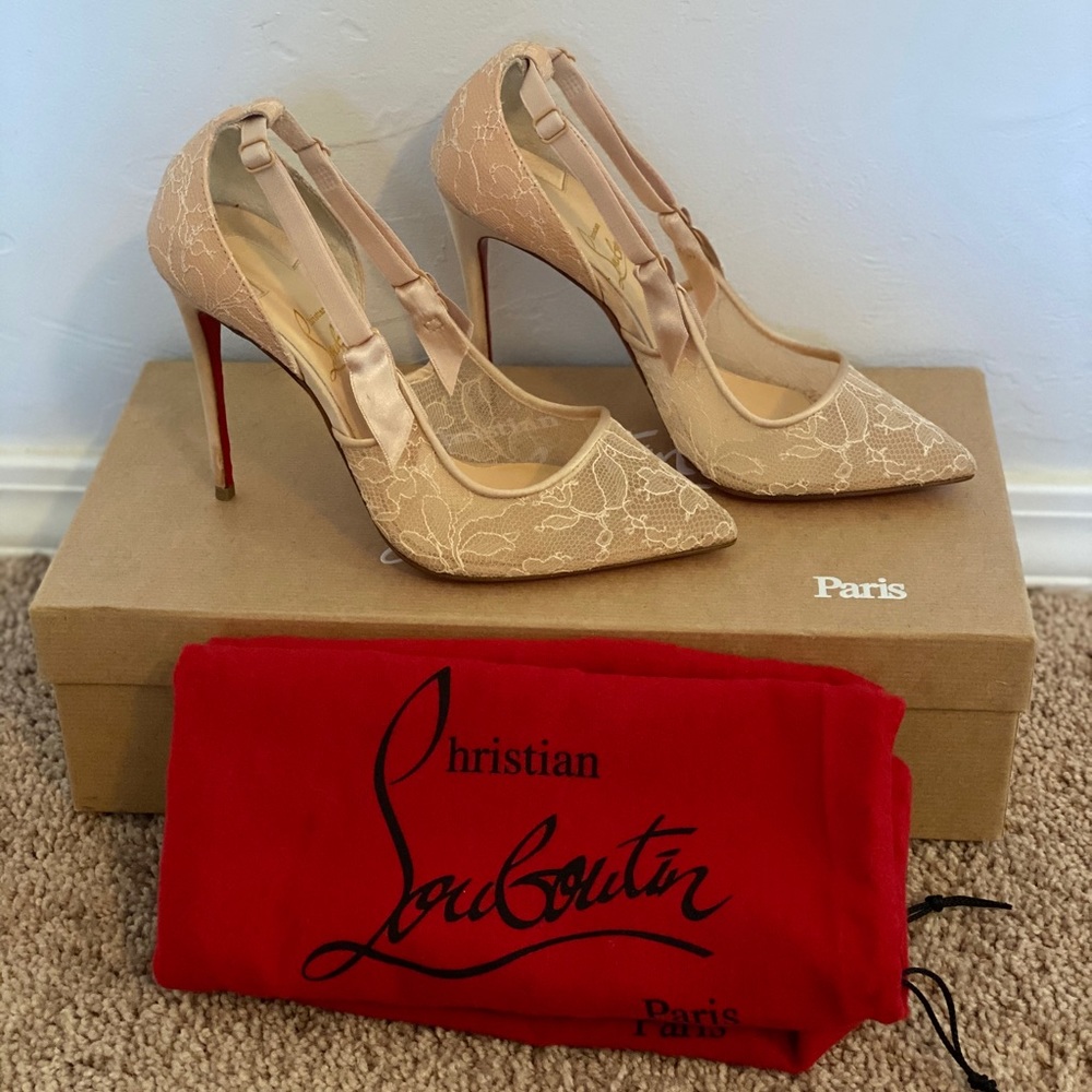 Christian Louboutin beige lace pumps  EU36 (US 6)